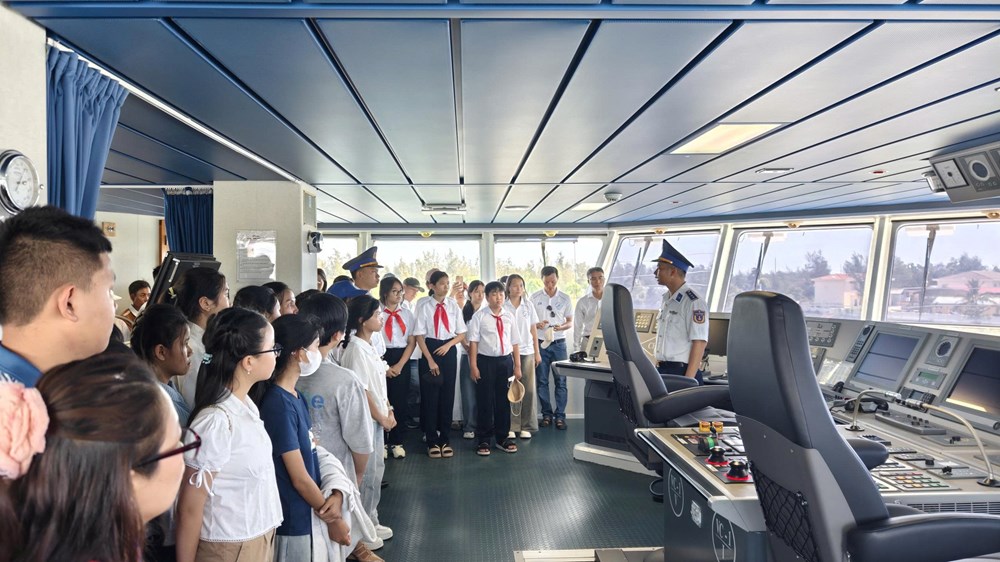 Sôi nổi Vòng chung kết khu vực 3 Cuộc thi “Em yêu biển, đảo quê hương” năm học 2025 - 2026 - ảnh 7