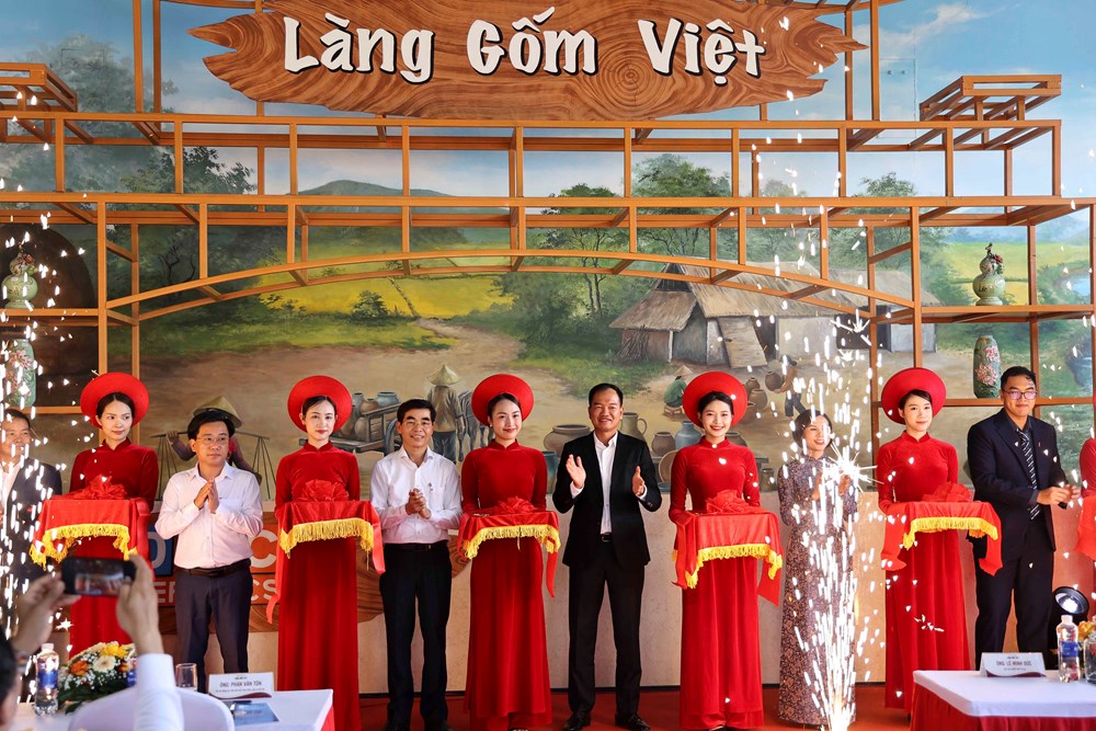 Làng Gốm Việt mở cửa, kỳ vọng trở thành điểm nhấn du lịch văn hóa Đà Nẵng - ảnh 1