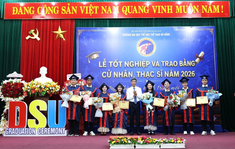 Trường Đại học Thể dục thể thao Đà Nẵng trao bằng cho tân cử nhân, thạc sĩ năm 2026 - ảnh 4