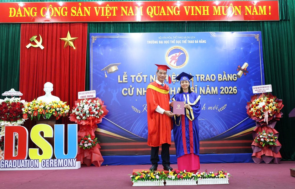Trường Đại học Thể dục thể thao Đà Nẵng trao bằng cho tân cử nhân, thạc sĩ năm 2026 - ảnh 3