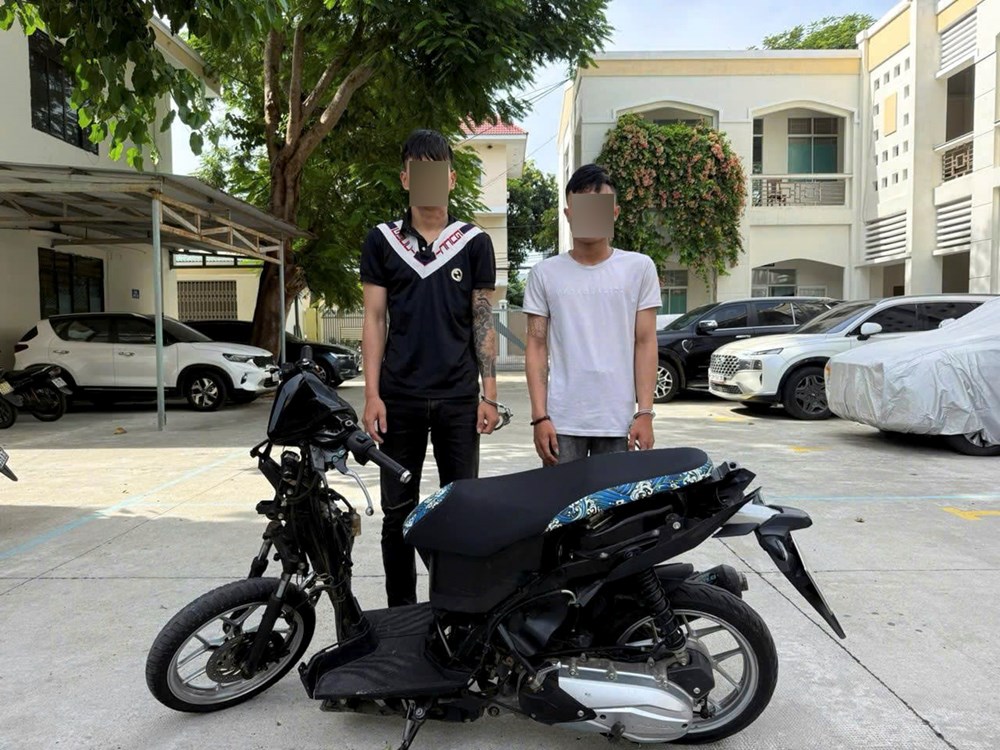 Bắt hai đối tượng thực hiện gần 10 vụ trộm tài sản trong ô tô - ảnh 1