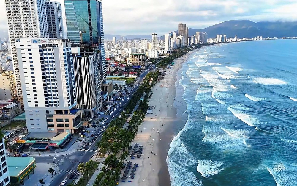 Đà Nẵng chấn chỉnh hoạt động lưu trú, bảo đảm chất lượng dịch vụ và an toàn cho du khách mùa cao điểm - ảnh 1