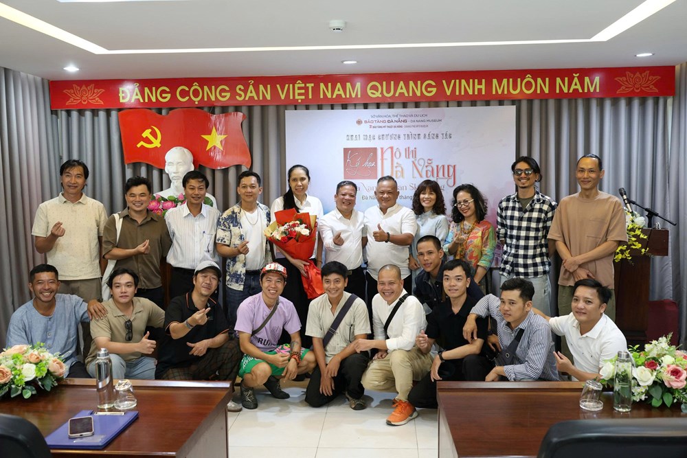 Khai mạc trại sáng tác “Ký họa đô thị Đà Nẵng”, lưu giữ diện mạo thành phố bằng hội họa - ảnh 3
