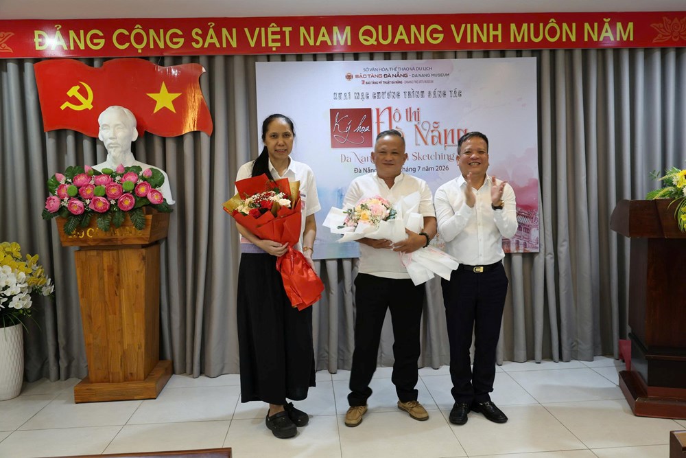 Khai mạc trại sáng tác “Ký họa đô thị Đà Nẵng”, lưu giữ diện mạo thành phố bằng hội họa - ảnh 1