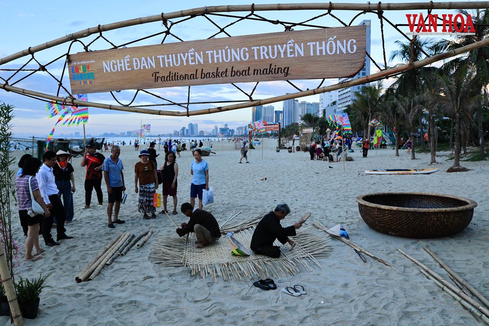 Du khách thích thú trải nghiệm “Đón nhịp chợ cá bình minh” - ảnh 11