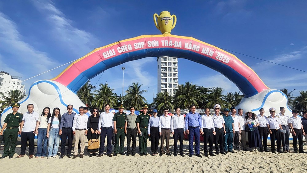 Gần 100 VĐV tranh tài tại Giải chèo SUP Sơn Trà - Đà Nẵng 2026 - ảnh 1