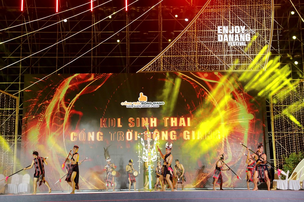 Điệu múa tung tung da dá gây ấn tượng tại Lễ hội Tận hưởng Đà Nẵng 2026 - ảnh 5
