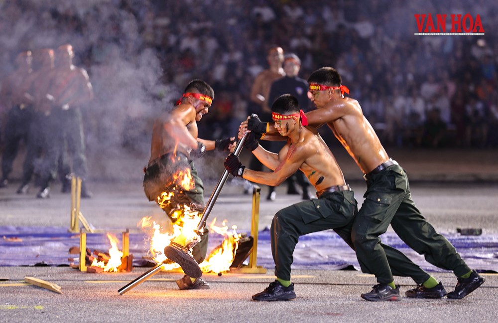 Mãn nhãn màn khí công, công phá của Cảnh sát đặc nhiệm - ảnh 5