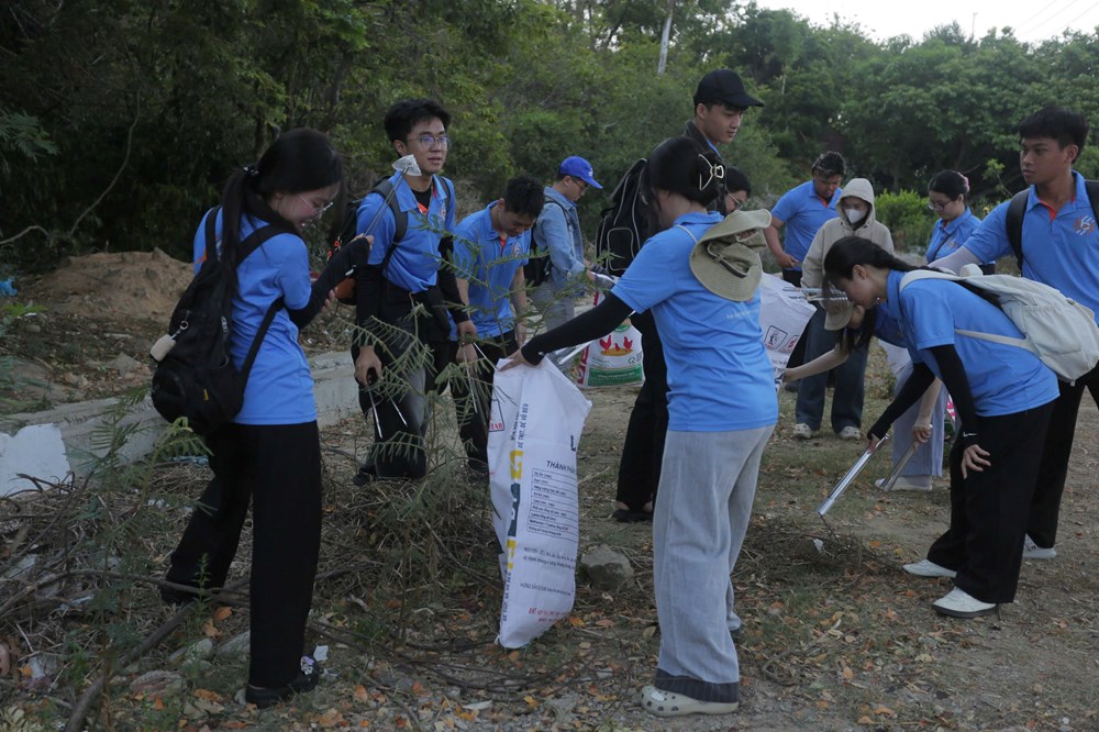 Lan tỏa phong trào “Green Weekend”, chung tay giữ xanh bán đảo Sơn Trà - ảnh 4