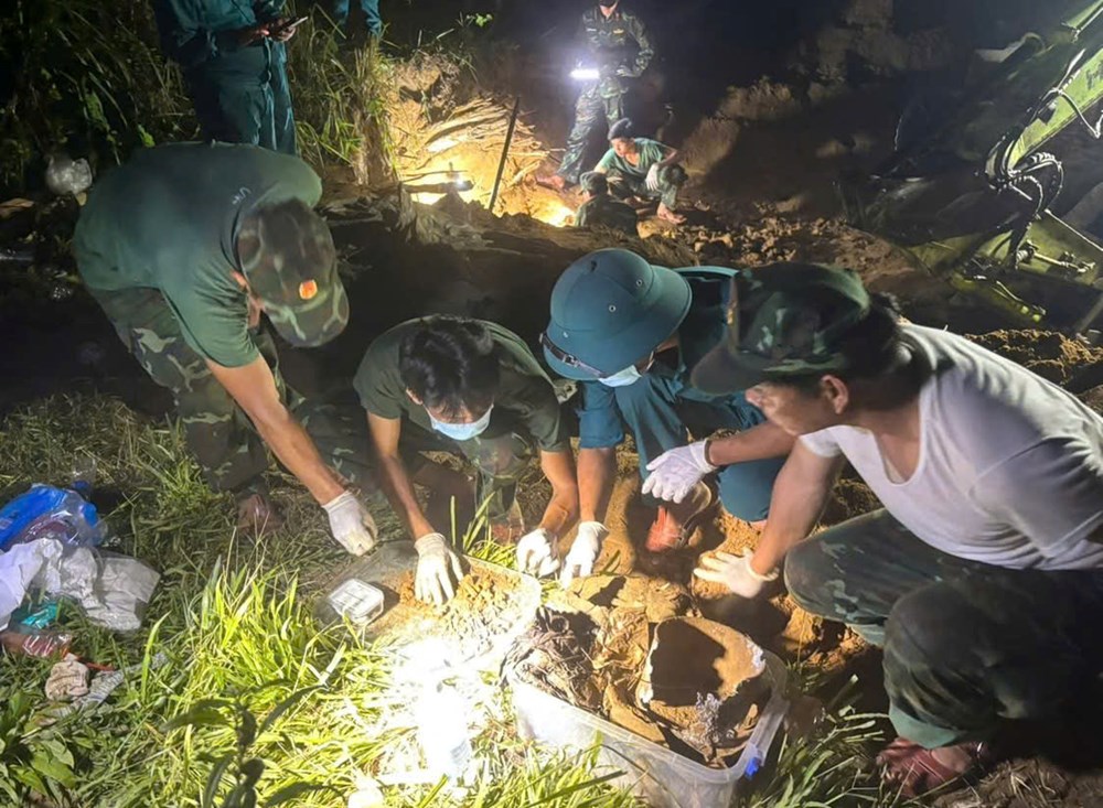 Đà Nẵng: Phát hiện nhiều di vật và đoạn xương nghi của liệt sĩ tại hầm trú ẩn - ảnh 2
