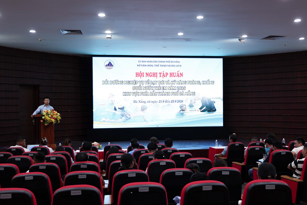 Đà Nẵng nâng cao kỹ năng dạy bơi, phòng chống đuối nước cho trẻ em - ảnh 1