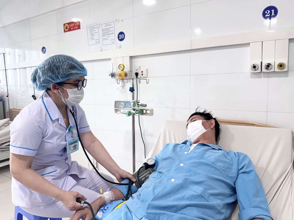 Cứu sống bệnh nhân lóc động mạch chủ cấp tính type A liên quan hội chứng Marfan - ảnh 2