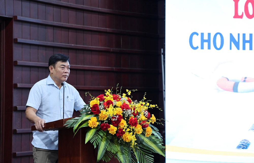 Đà Nẵng: Tập huấn chuyên môn cho hơn 80 nhân viên cứu hộ môn bơi - ảnh 2