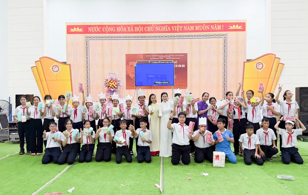 Bảo tàng Đà Nẵng tổ chức nhiều hoạt động kỷ niệm 150 năm Ngày sinh cụ Huỳnh Thúc Kháng - ảnh 4