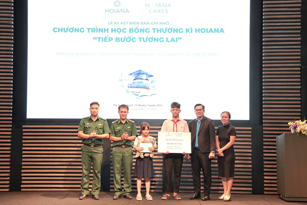 Hoiana trao học bổng thường kỳ, tiếp sức học sinh khó khăn đến trường - ảnh 4