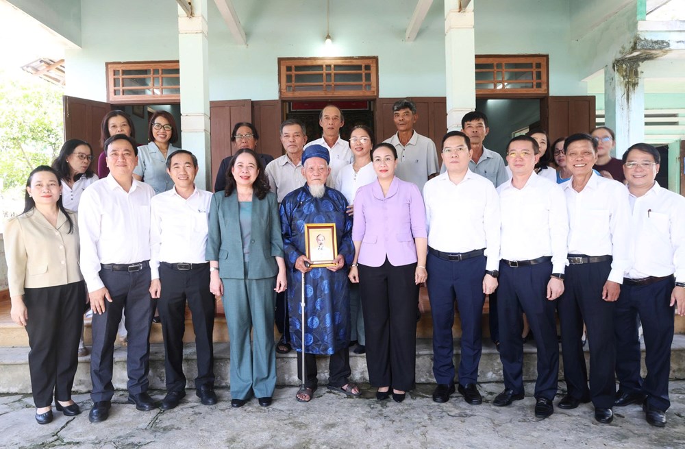 Phó Chủ tịch nước Võ Thị Ánh Xuân thăm, chúc thọ người cao tuổi tại Đà Nẵng - ảnh 3