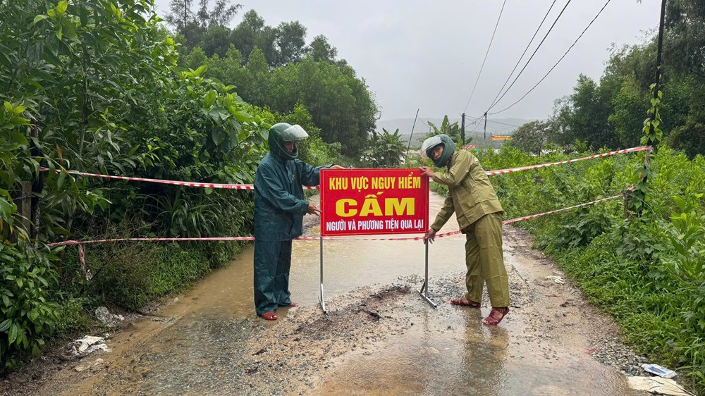 Đà Nẵng kích hoạt phương án ứng phó mưa lớn, sẵn sàng cứu hộ, cứu nạn - ảnh 6