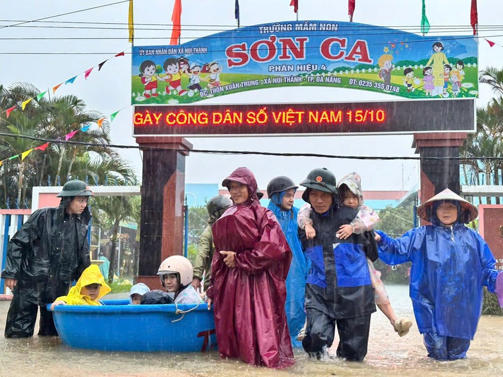 Đà Nẵng kích hoạt phương án ứng phó mưa lớn, sẵn sàng cứu hộ, cứu nạn - ảnh 4