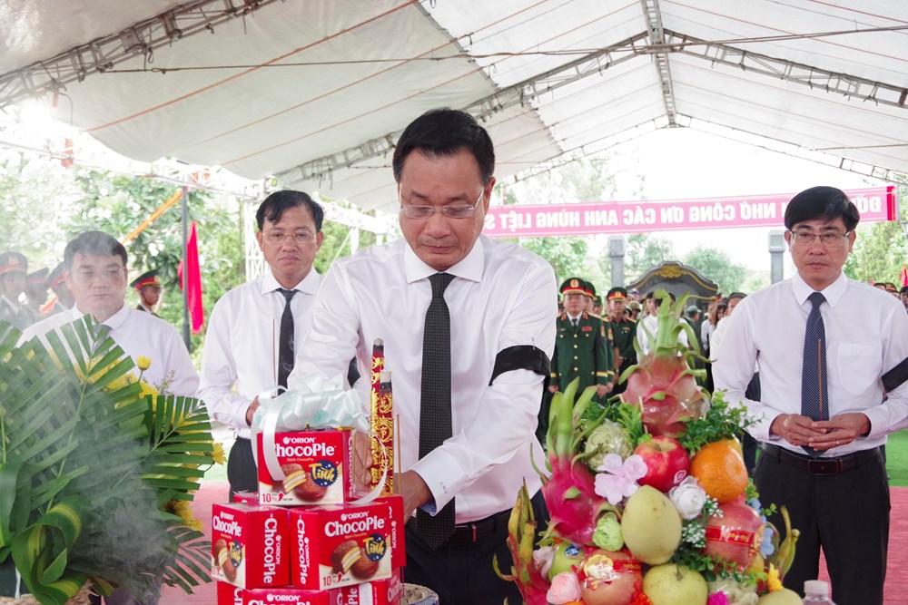 Đà Nẵng truy điệu, an táng 14 hài cốt liệt sĩ tại Hội An - ảnh 2