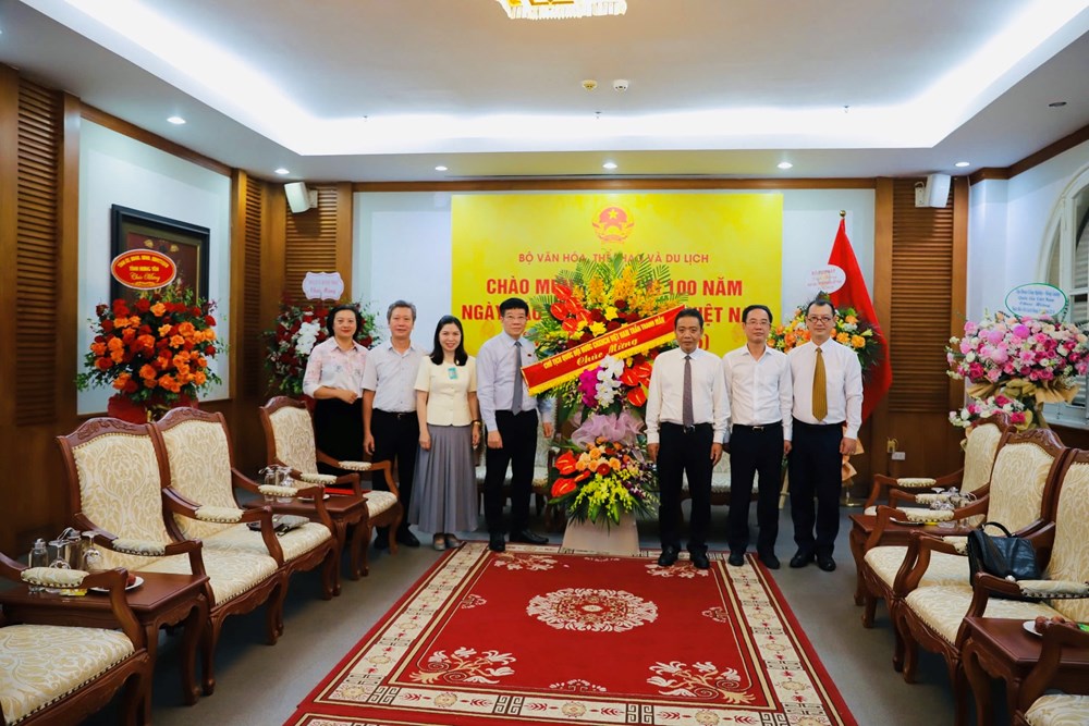 Văn phòng Quốc hội chúc mừng Bộ VHTTDL nhân kỷ niệm 100 năm Ngày Báo chí Cách mạng Việt Nam - ảnh 1