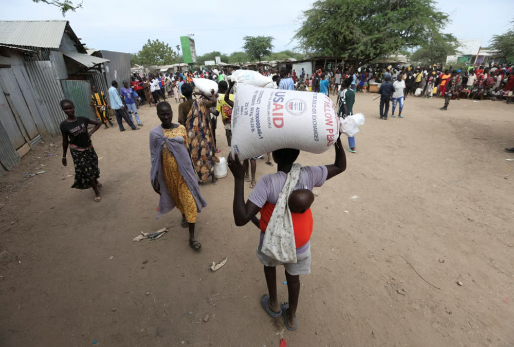 Cuộc sống khốn khổ của những người tị nạn châu Phi khi viện trợ USAID bị cắt - ảnh 1