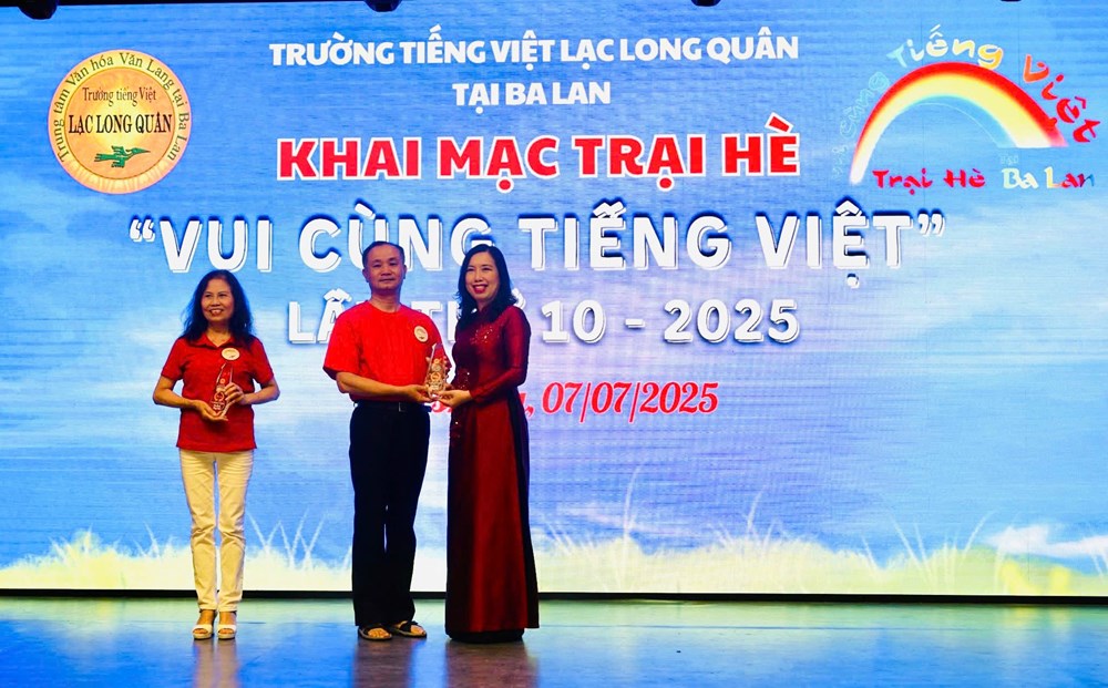 Cộng đồng người Việt Nam tại Ba Lan giữ gìn phát huy bản sắc văn hóa dân tộc - ảnh 1