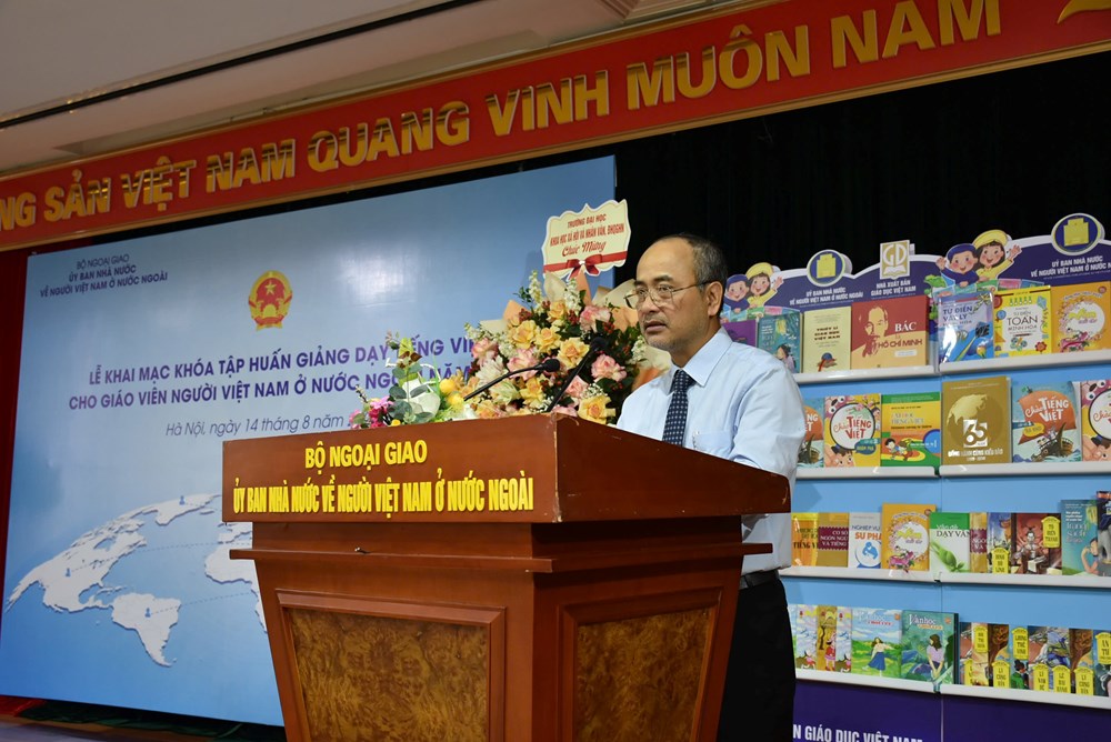 Khai mạc Khóa tập huấn giảng dạy tiếng Việt cho giáo viên người Việt Nam ở nước ngoài năm 2025 - ảnh 1