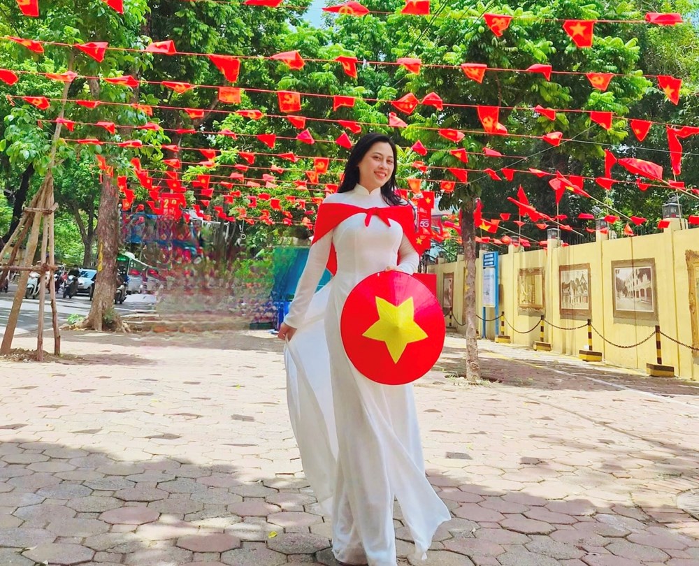 Kiều bào dành trọn tình yêu quê hương đất nước dịp Đại lễ Quốc khánh 2.9 - ảnh 2