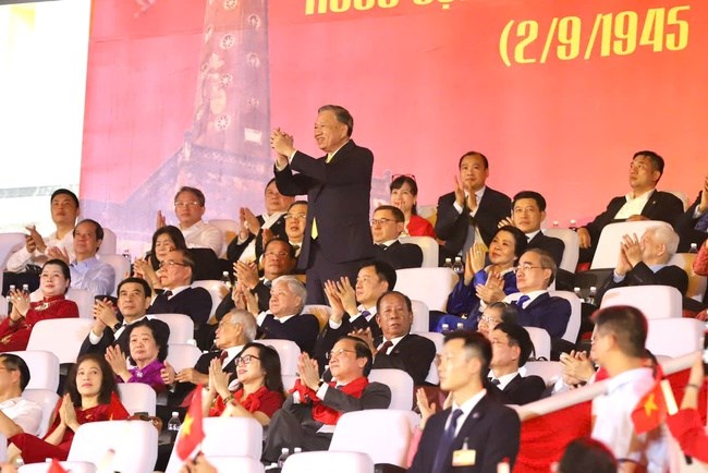 Dân tộc Việt Nam đã viết nên bản trường ca bằng máu và hoa, khẳng định khát vọng Độc lập, Tự do, Hạnh phúc - ảnh 1