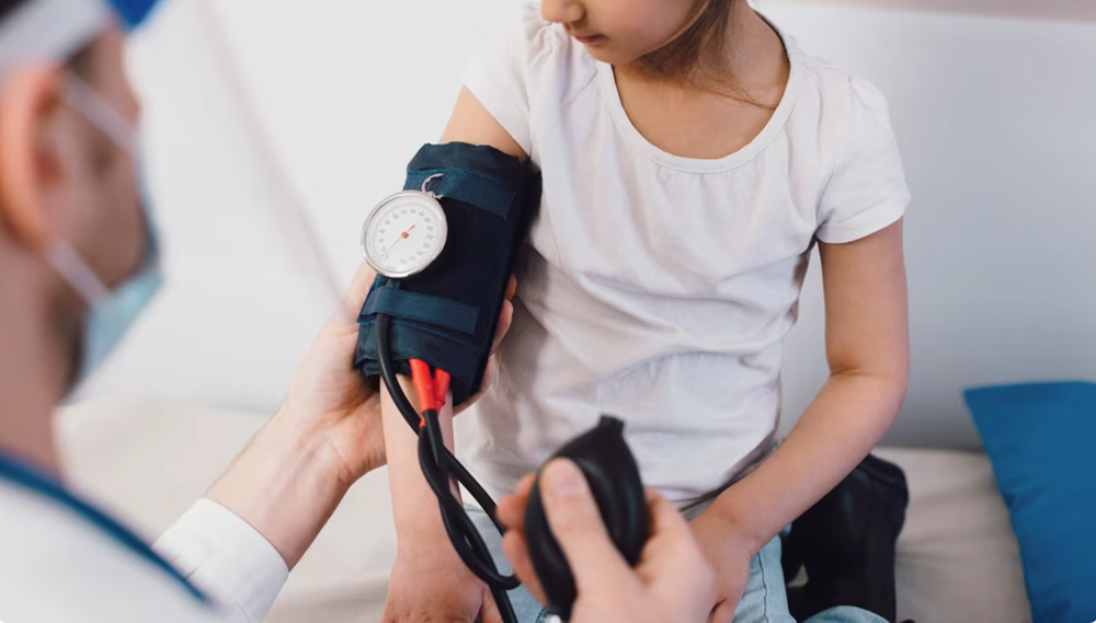 Tỉ lệ huyết áp cao ở trẻ em đã tăng gần gấp đôi trong 20 năm - ảnh 1