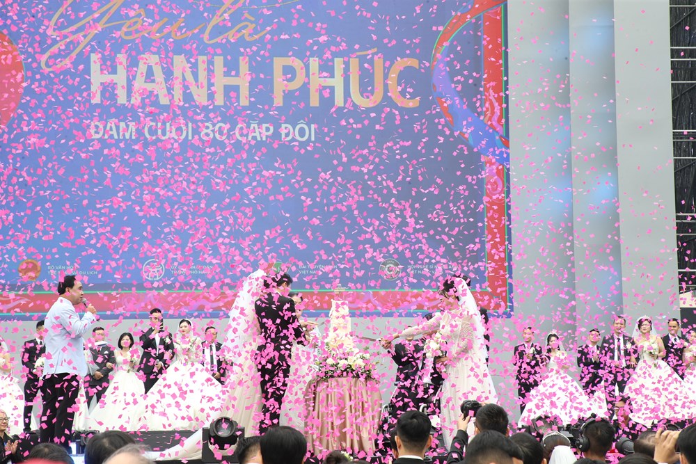 Những mảnh ghép hạnh phúc hội tụ giữa trái tim Hà Nội - ảnh 8