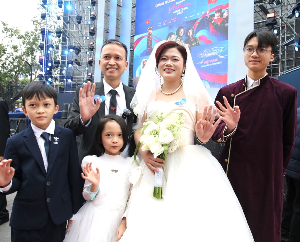 Những mảnh ghép hạnh phúc hội tụ giữa trái tim Hà Nội - ảnh 6