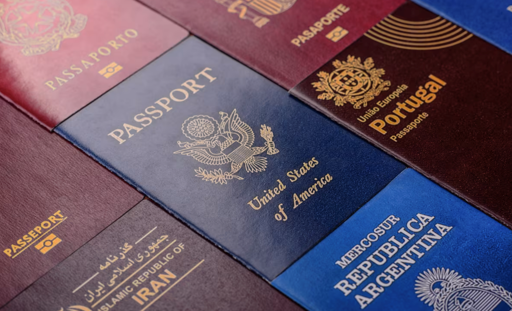 Khi hộ chiếu trở thành “bảo hiểm” toàn cầu - ảnh 1