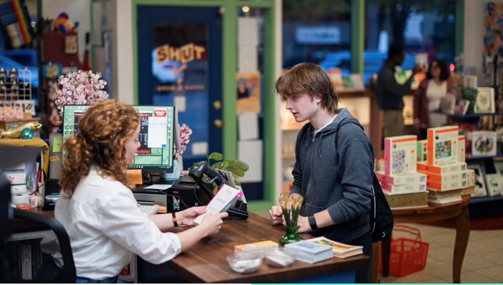 Gen Z chật vật trên hành trình tìm việc đầu tiên - ảnh 1