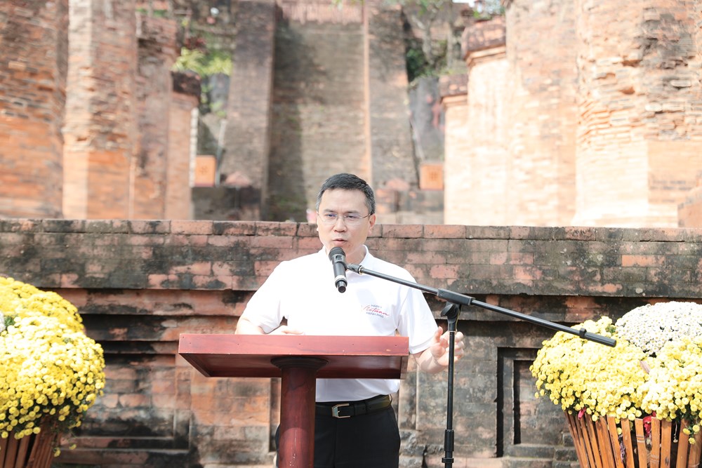 “Cây Hạnh phúc” nhân lên yêu thương tại Tháp Bà Ponagar Nha Trang - ảnh 2
