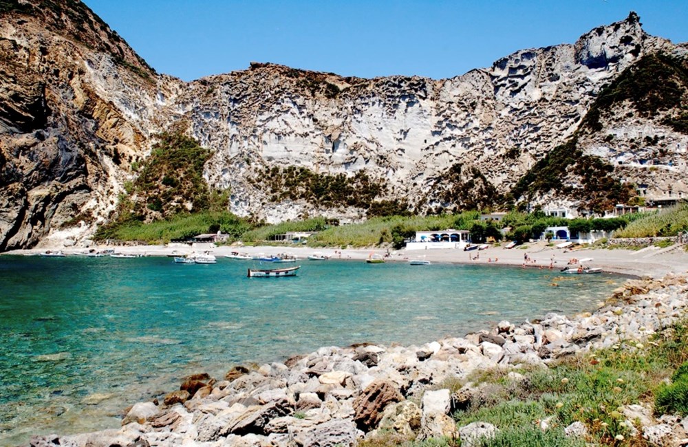 Hòn đảo thiên đường Palmarola, nơi thời gian chậm lại - ảnh 2