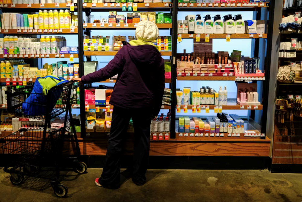 Niềm tin của người tiêu dùng Mỹ giảm xuống mức thấp nhất kể từ năm 2014 - ảnh 1