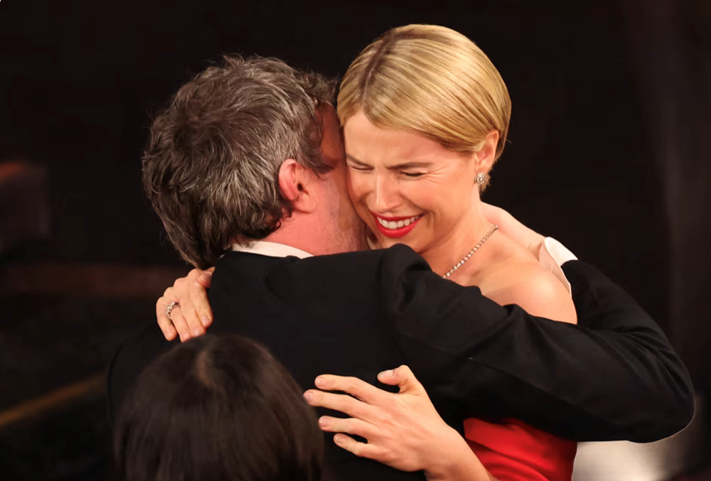 Những khoảnh khắc ấn tượng tại lễ trao giải Oscar 2026 - ảnh 1