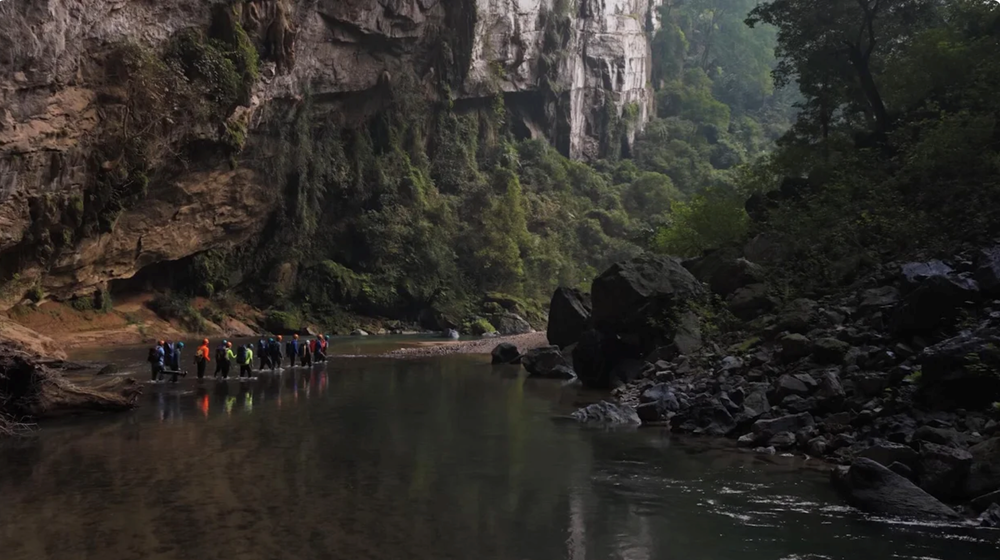 Báo quốc tế ngợi ca cảnh quan ngoạn mục đến siêu thực của hang Sơn Đoòng  - ảnh 2