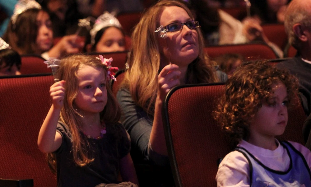 Hollywood đặt cược vào Gen Alpha “vực dậy” điện ảnh - ảnh 1