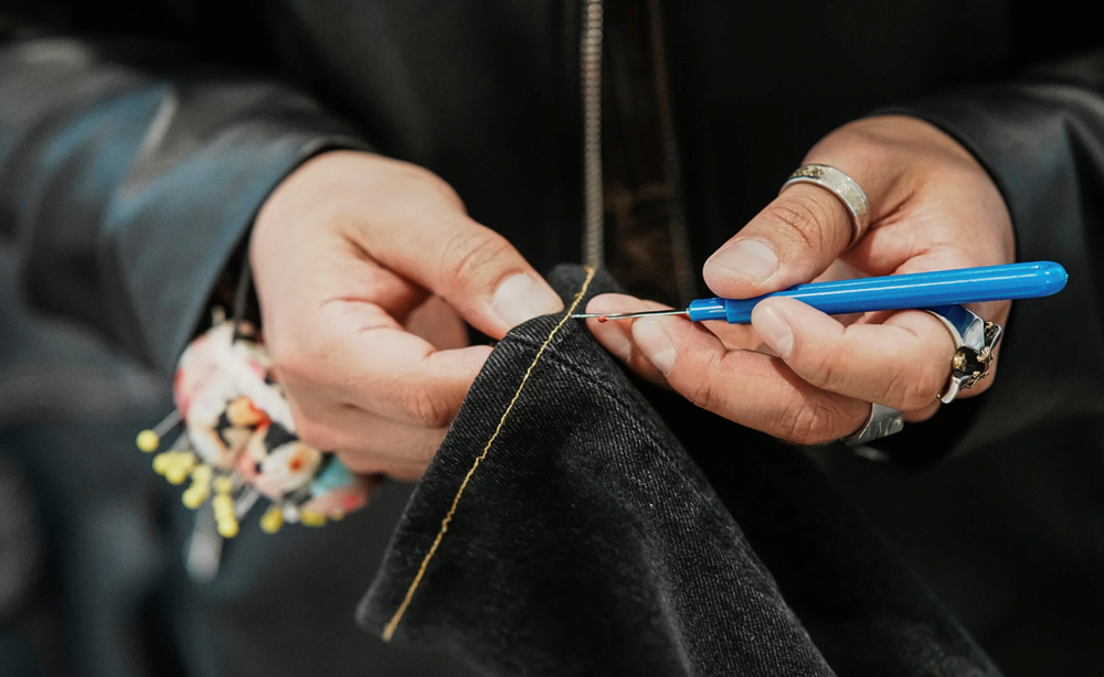 Thợ may già hóa và rời nghề, trong khi nhu cầu vẫn tăng cao - ảnh 2