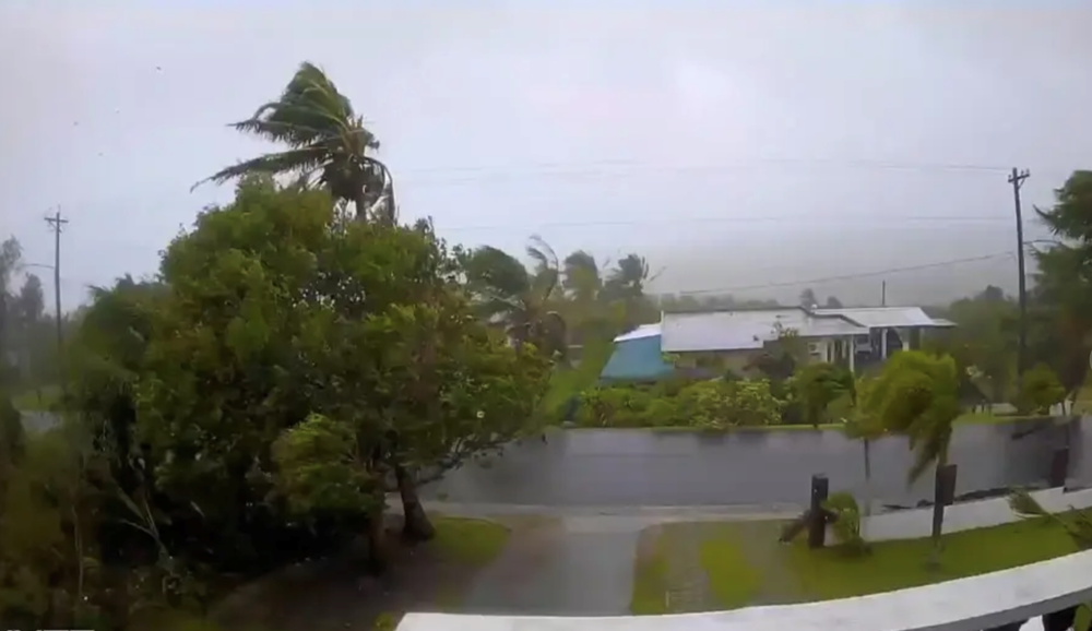 Siêu bão Sinlaku càn quét dữ dội các hòn đảo xa của Mỹ ở Thái Bình Dương - ảnh 1