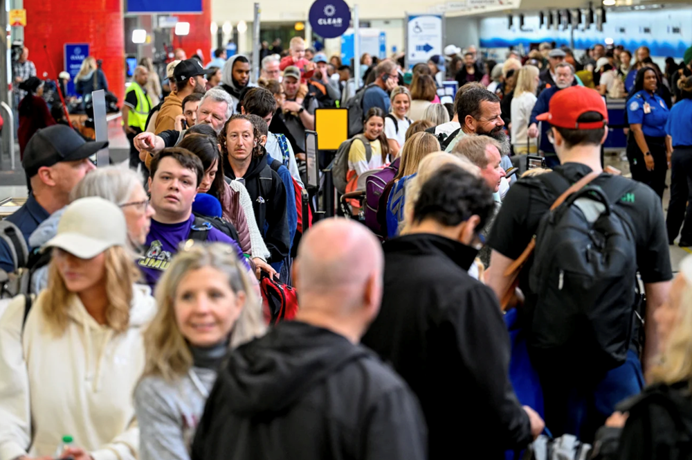 Kỳ nghỉ hè trong mơ có thể đang dần xa tầm với - ảnh 2