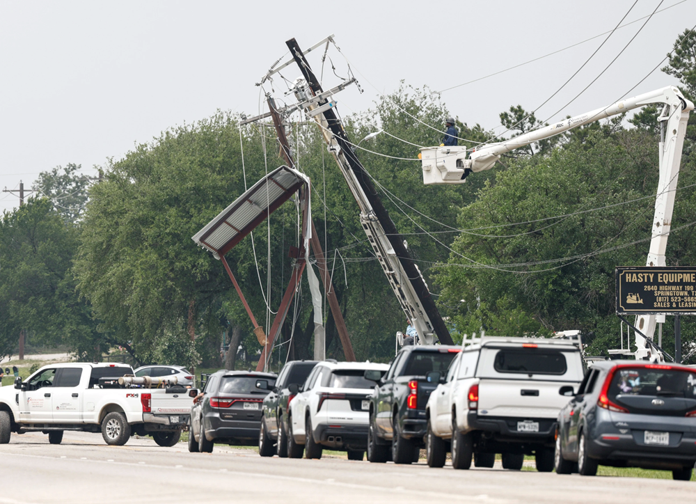 Bão di chuyển nhanh tàn phá Trung Tây nước Mỹ - ảnh 1