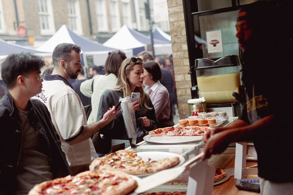 Pizza London tạo sức hút mới cho nhiều thực khách - ảnh 2