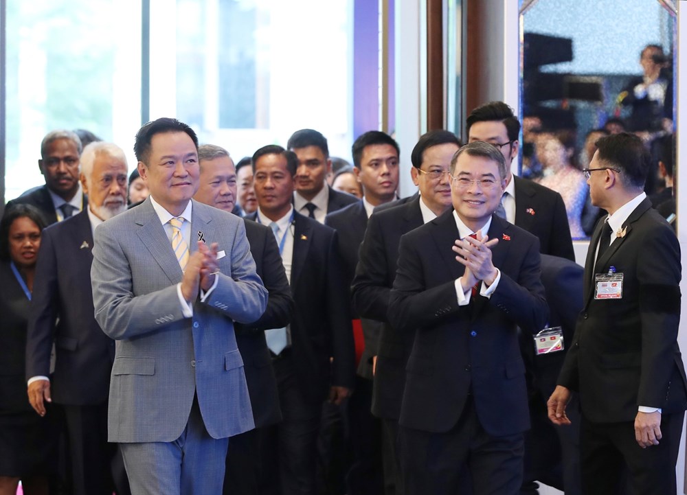 Thủ tướng Lê Minh Hưng: ASEAN cần hướng tới ba tầm vóc chiến lược - ảnh 1