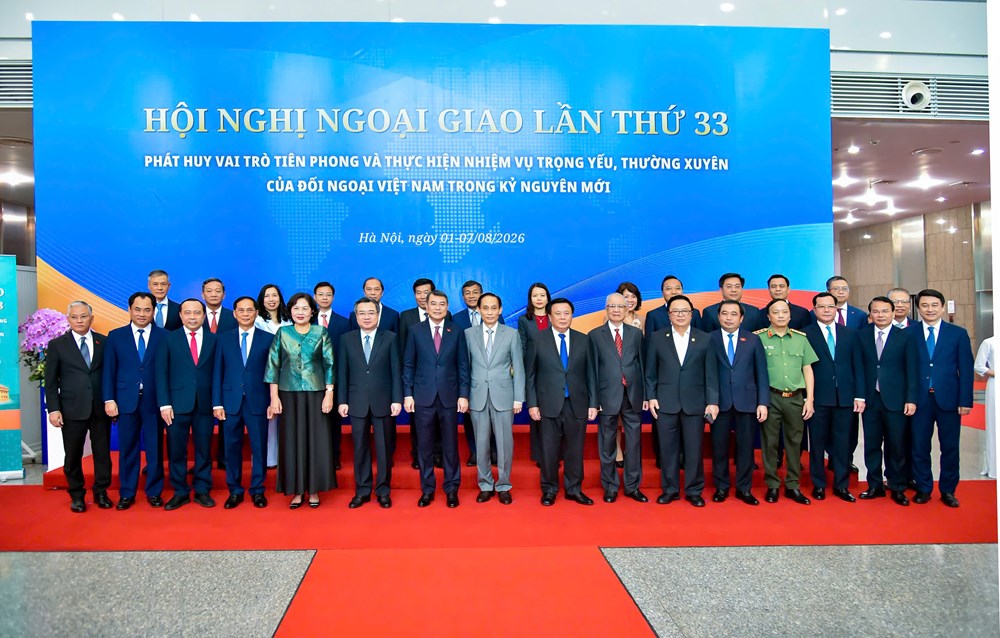 Biến quyết tâm thành hành động, thực hiện thắng lợi nhiệm vụ đối ngoại - ảnh 1