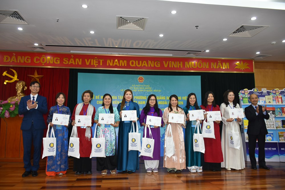 Bế mạc Khóa tập huấn phương pháp giảng dạy tiếng Việt cho giáo viên người Việt Nam ở nước ngoài năm 2026 - ảnh 3