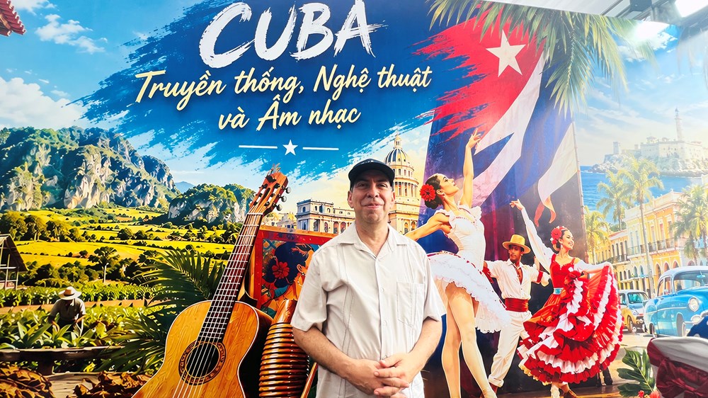 Sắc màu văn hóa kết nối nghĩa tình Việt Nam - Cuba - ảnh 1
