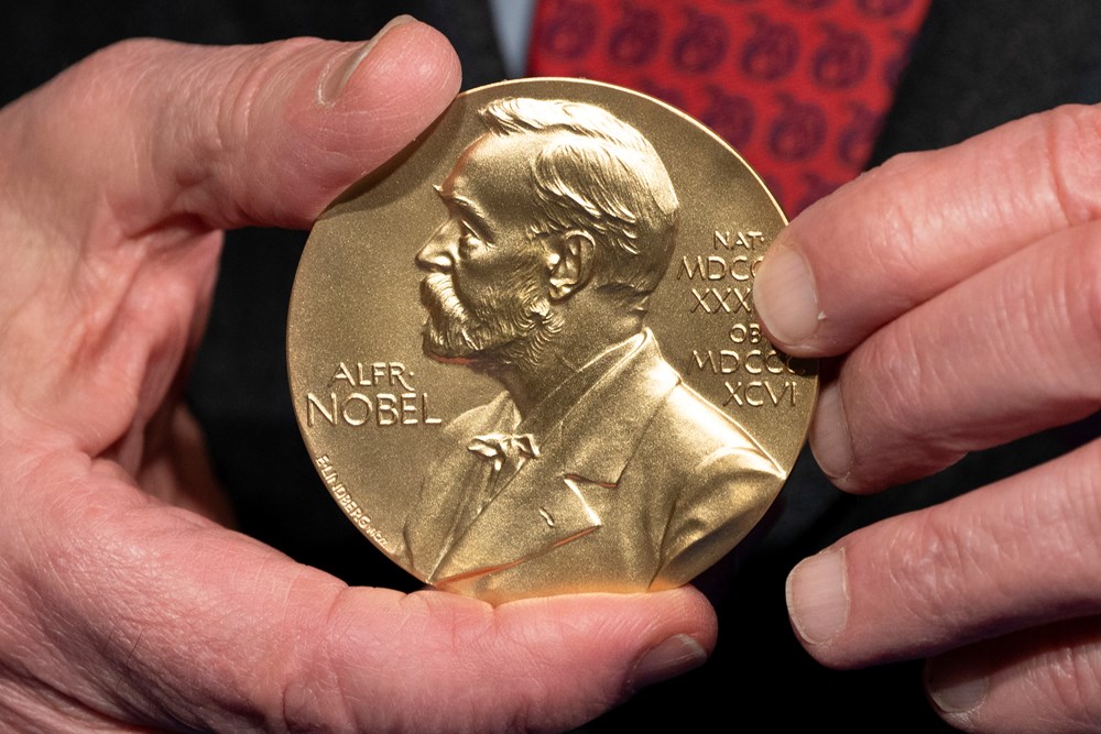 Giấc mơ giải Nobel Hòa bình “vươn tới các vì sao” - ảnh 1